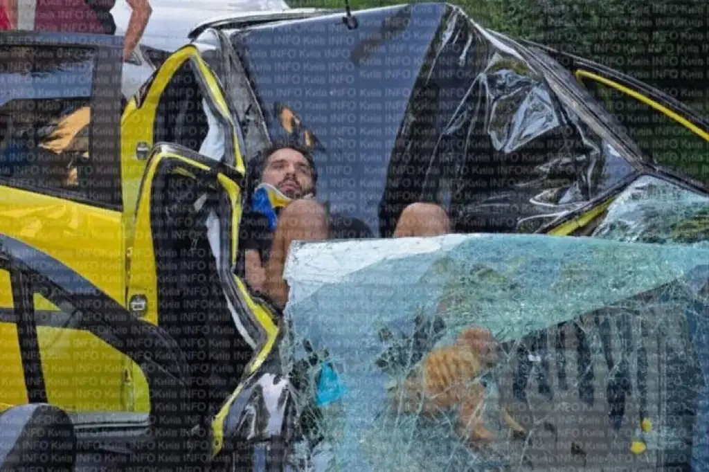 Київський чоловік вижив після падіння з 19-го поверху