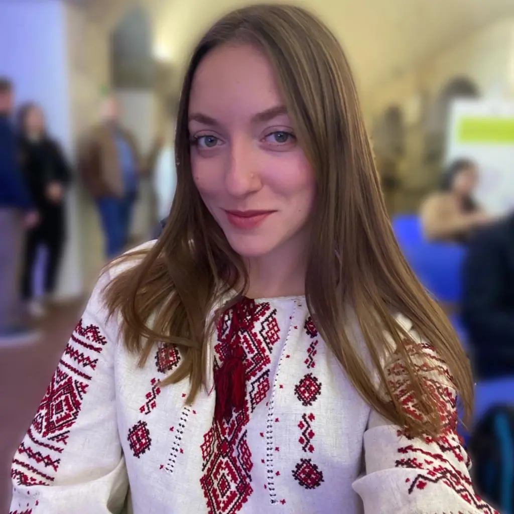 У Києві загинула молода мама з немовлям під час обстрілу: відомі деталі трагедії