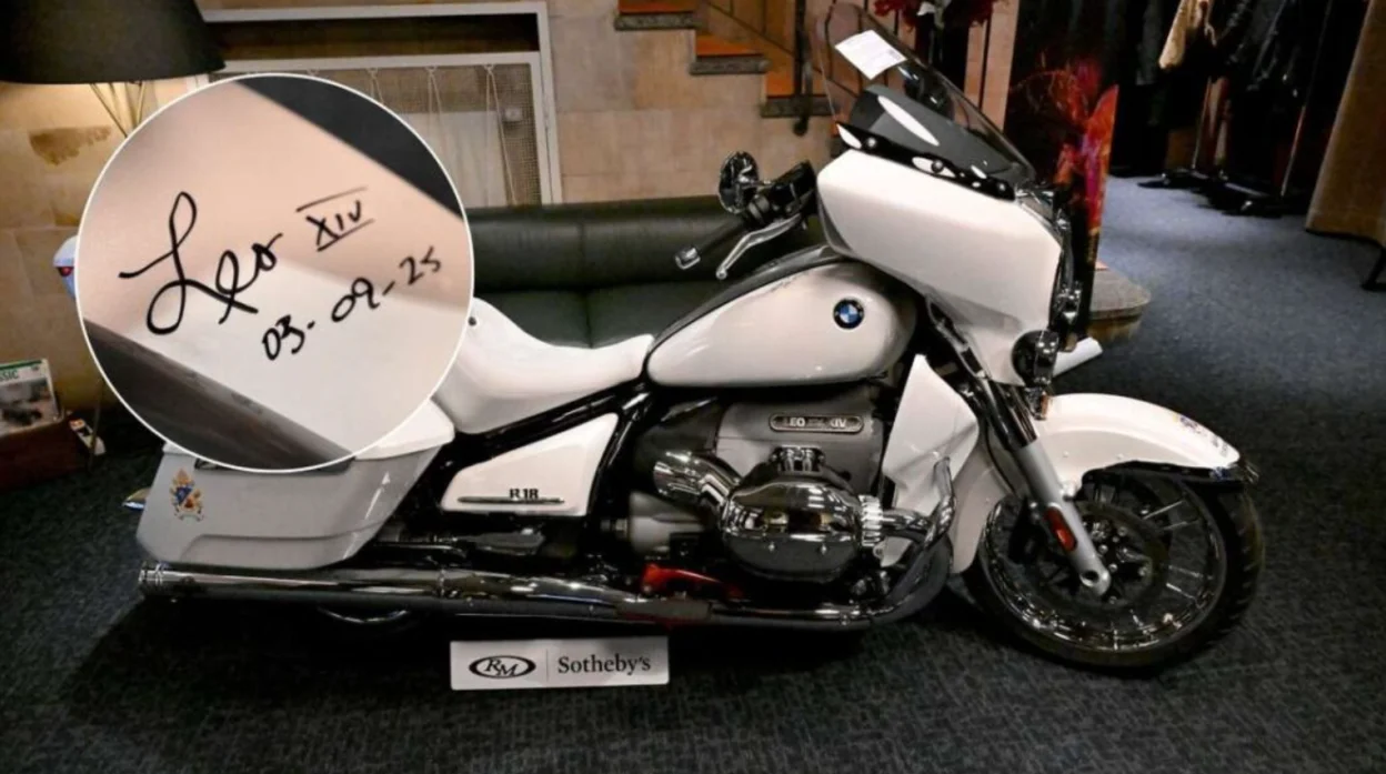 Папа Римський продав унікальний мотоцикл BMW R 18 Transcontinental за понад 130 тисяч євро