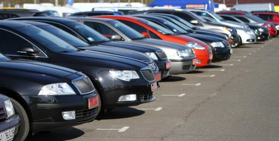 Китайська BYD вперше очолила рейтинг продажів нових авто в Україні