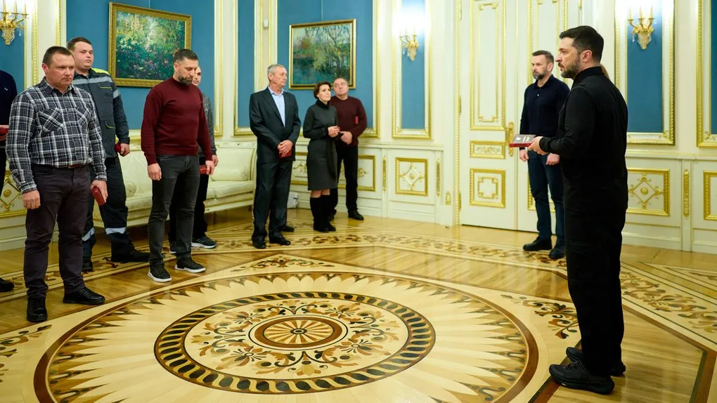 Зеленський нагородив енергетиків за мужність і відданість Україні