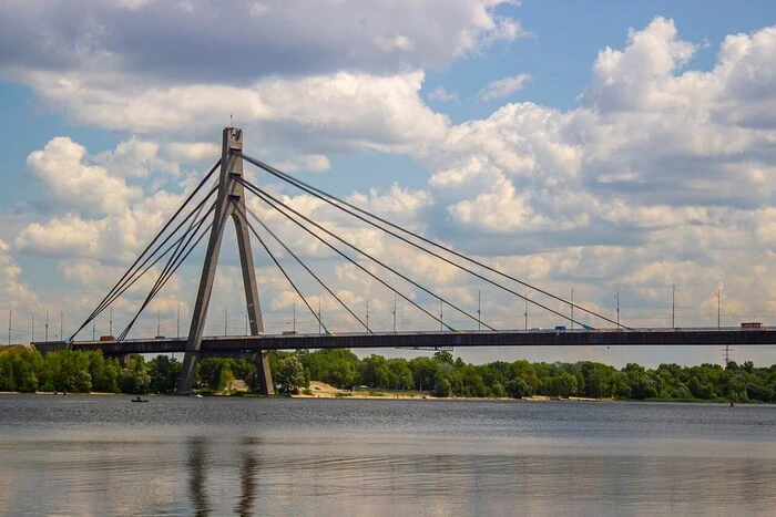 На Північному мосту в Києві частково обмежать рух до 2 листопада