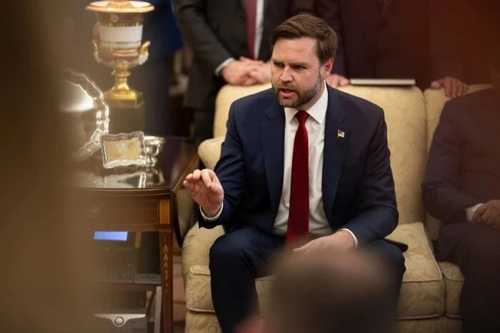 Віцепрезидент Венс підтримав ініціативу відновлення ядерних випробувань у США