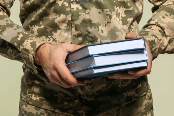Інструктори військових навчальних закладів отримуватимуть щомісячні надбавки під час воєнного стану
