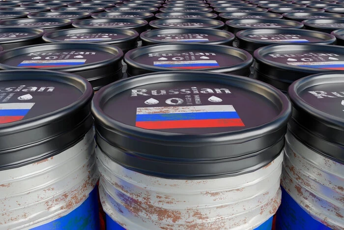 Російський експорт нафтопродуктів обвалився до мінімуму з початку війни