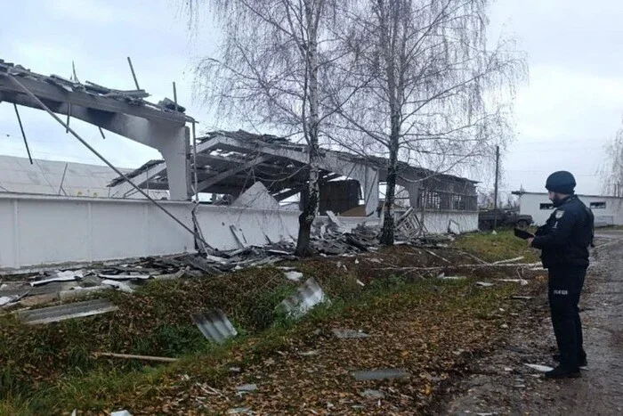 На Чернігівщині поранена жінка, пошкоджено цивільну інфраструктуру