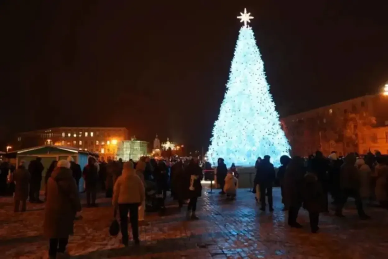Головну ялинку України почнуть встановлювати 8 листопада на Софійській площі