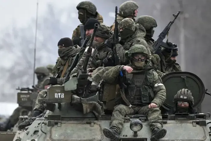 Штурм Покровська: ідентифіковано підрозділ РФ, що використав цивільних як “живий щит”