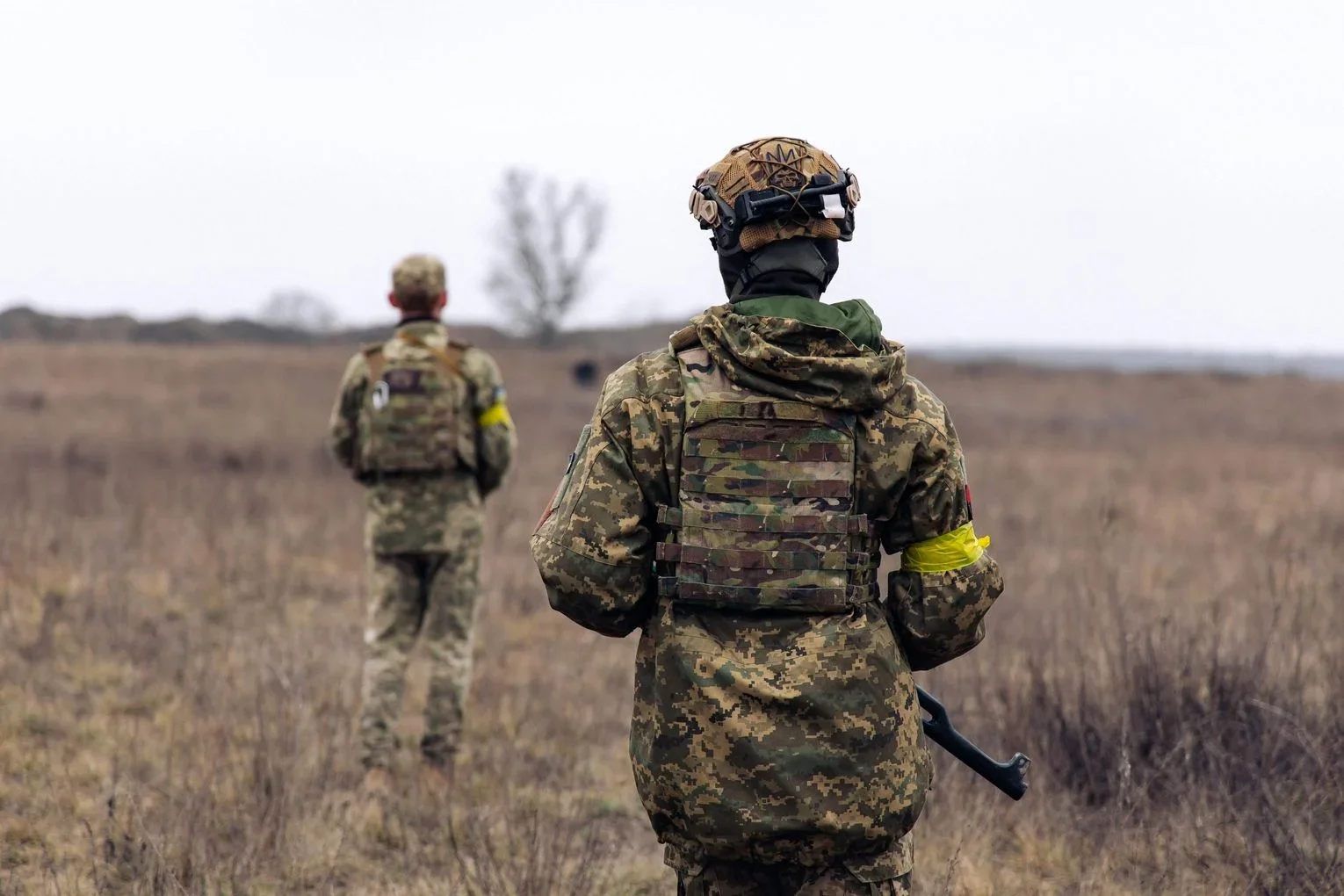 Тилова система під тиском: аудит показав, як військові змушені самі купувати спорядження
