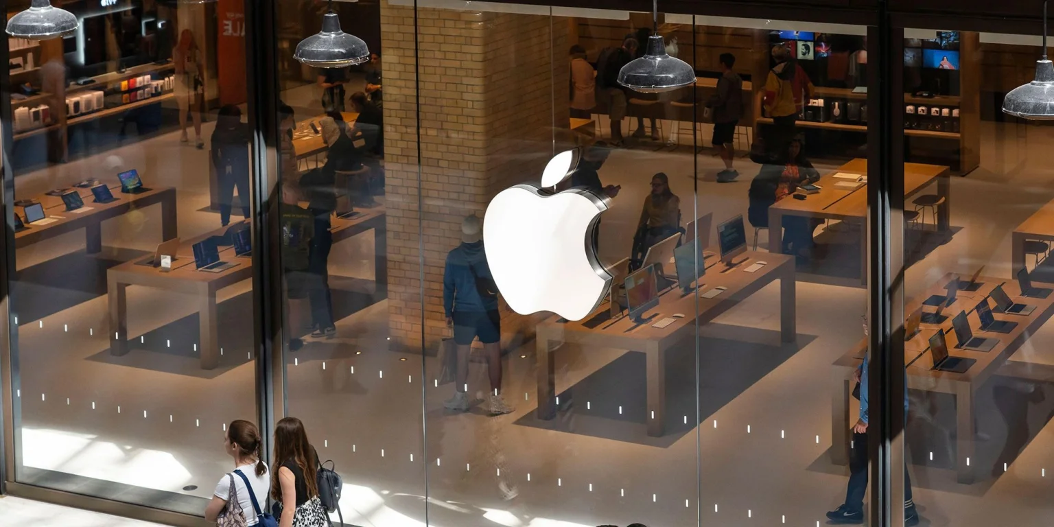 Епоха після Джобса змінюється знову: Apple входить у період масштабної ротації топменеджерів