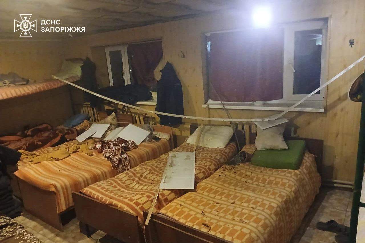 Удар дрона по тилу порятунку: на Запоріжжі пошкоджено пожежну частину