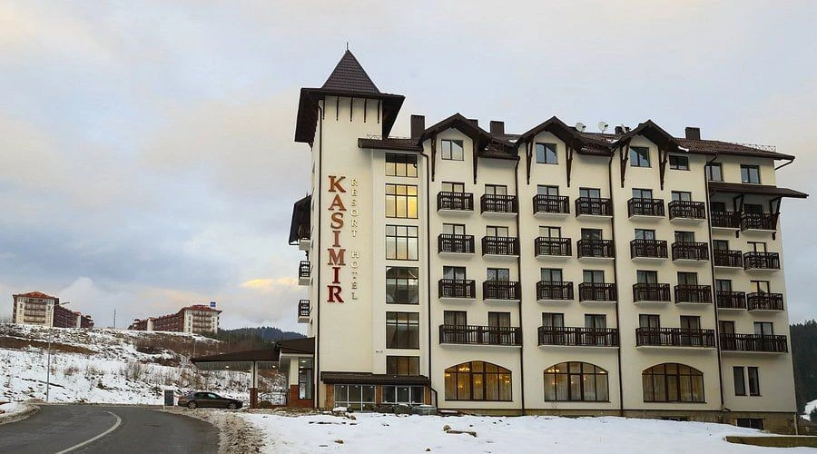 Новорічні Карпати без компромісів: скільки коштує святкування у готелях преміумкласу