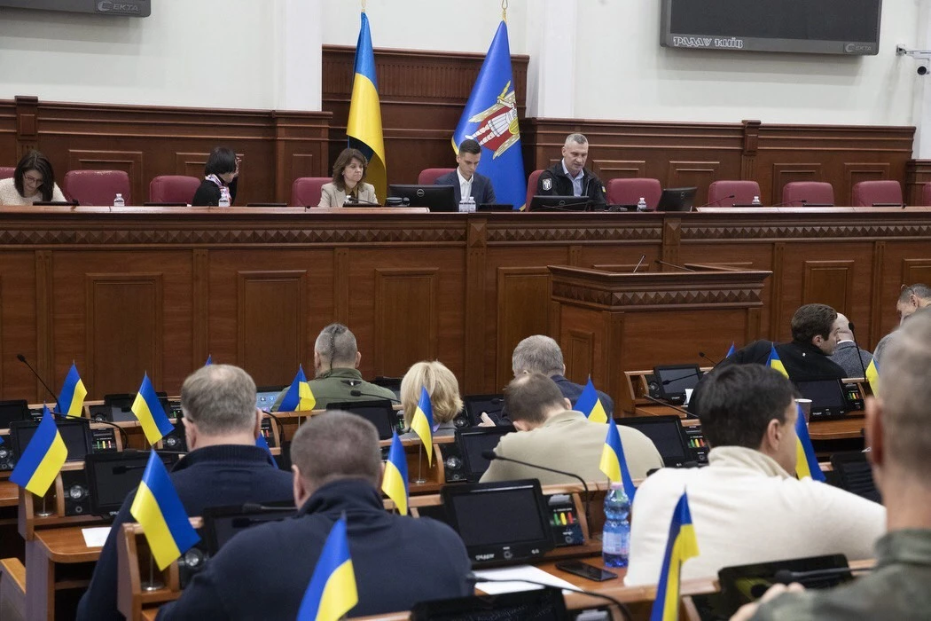 Київ ставить крапку в дерусифікації: як депутати голосували і хто зник із зали