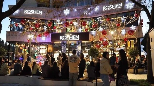 Онлайн хейт і реальні черги: як українські солодощі зайшли в Бухарест