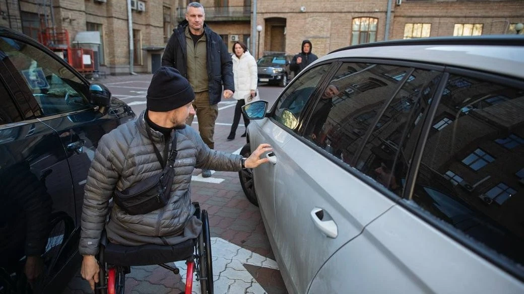 Київ збільшує компенсацію на автомобілі для ветеранів з інвалідністю