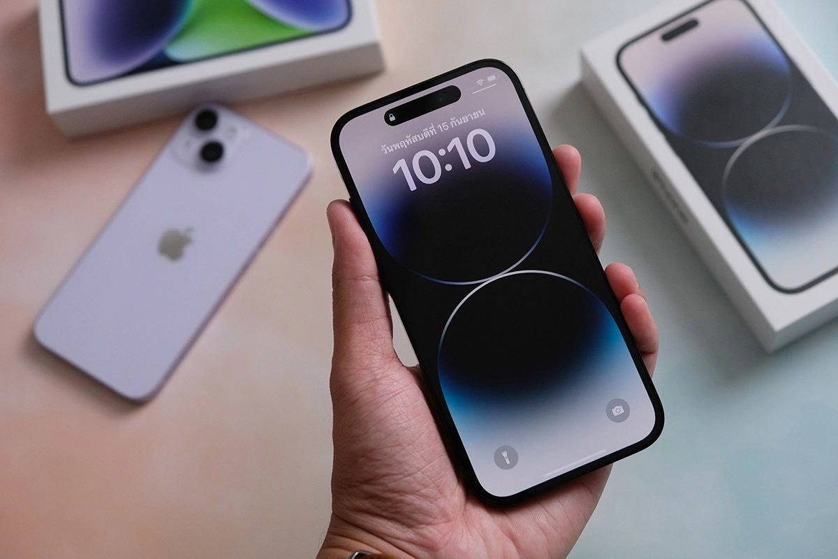 Небезпека на борту: акумулятори iPhone можуть “здутіти” під час польоту