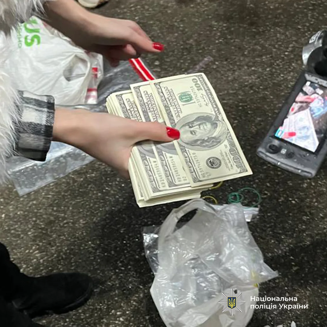 У Києві затримали адвоката за хабар у 9 тисяч доларів через уникнення мобілізації