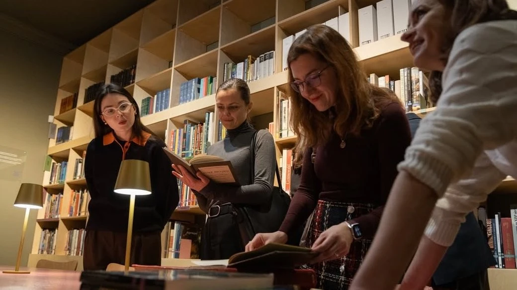 Мистецтво на відстані книжкової полиці: у столиці відкривається читальня Ханенків