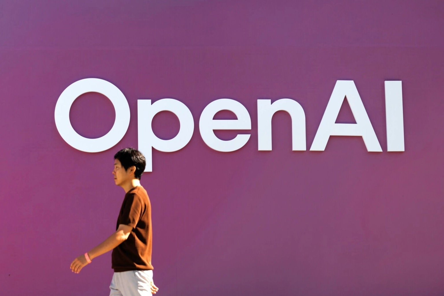 OpenAI поглинає Hiro Finance для розвитку штучного інтелекту у фінансовій сфері