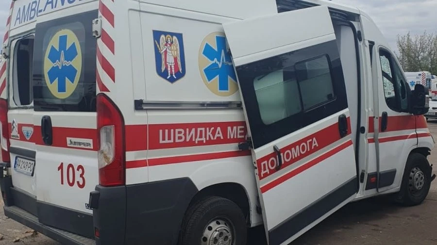 Наслідки нічного обстрілу Києва: лікарі борються за життя поранених у реанімації