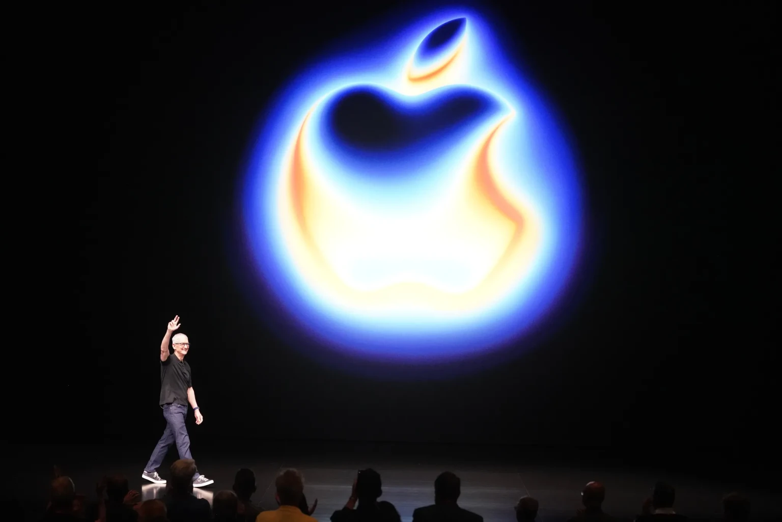 Технологічний дефіцит загрожує гаманцям фанів Apple